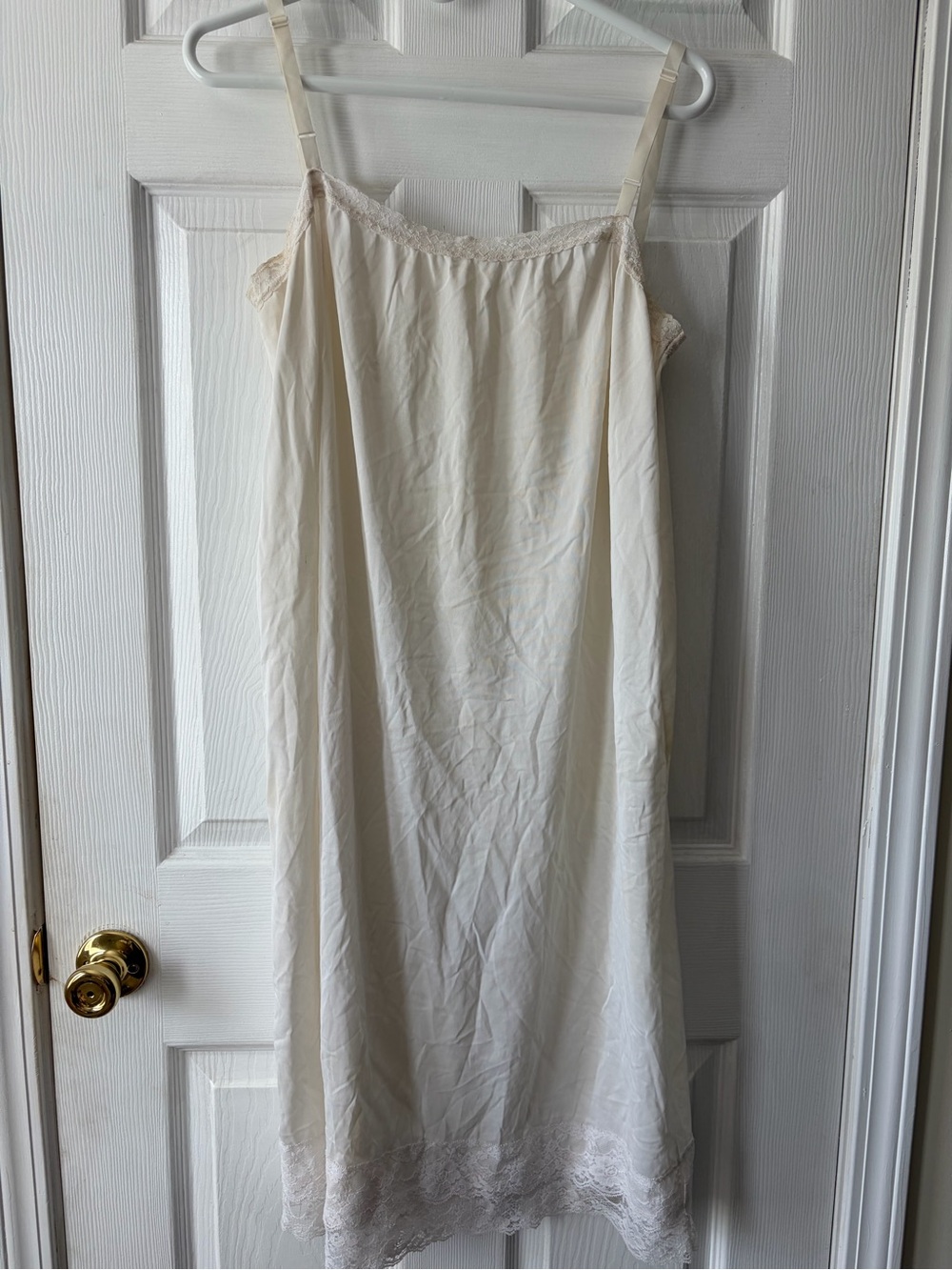 Vintage Leading Lady large Nylon white lace trim night gown style #355